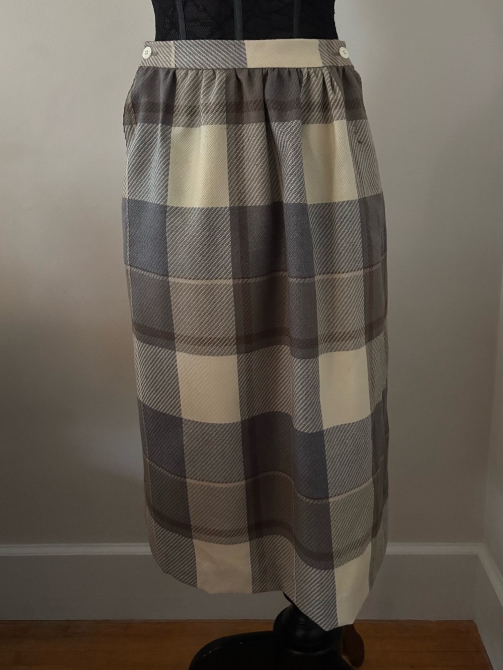 Vintage Wool midi skirt - Picture 6 of 11